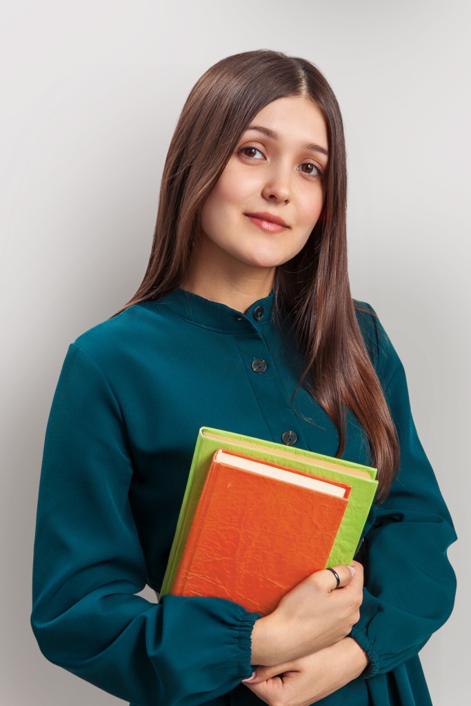 Александрова Валентина Николаевна.